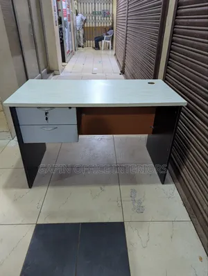 Second Hand Office Desk, 120cm // 1.2 Metres