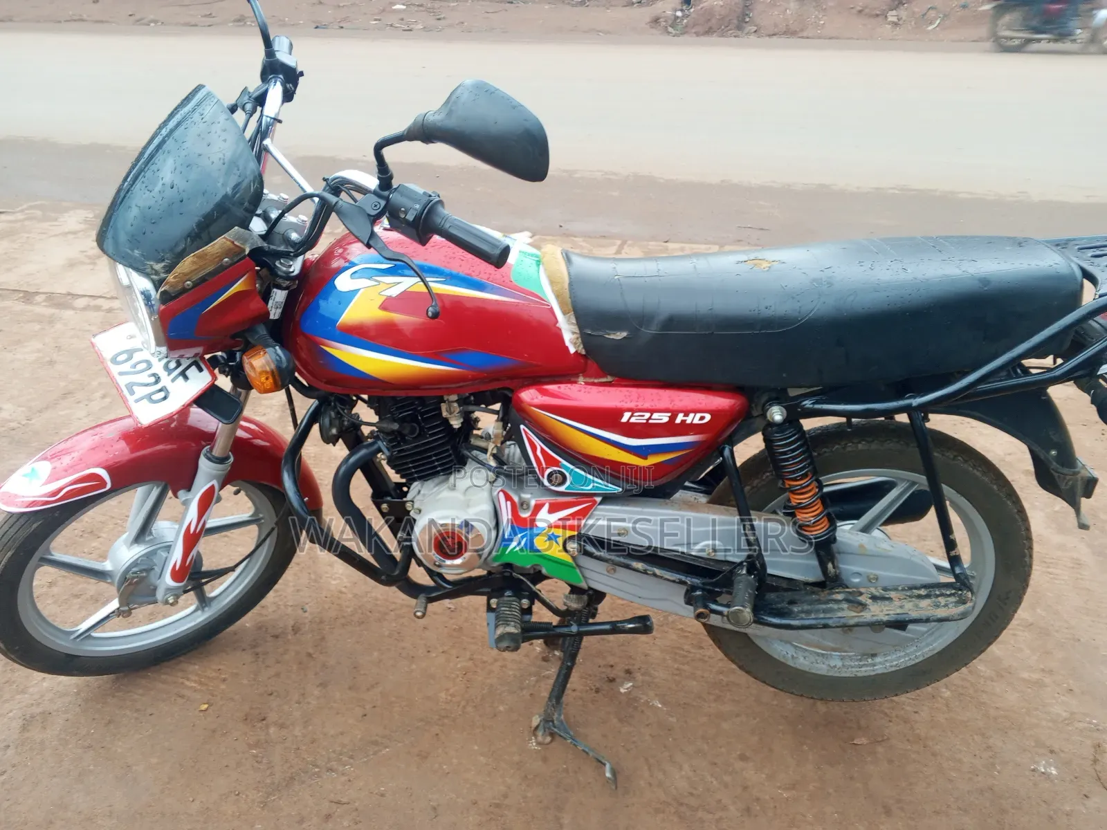 Bajaj Boxer 125 2024 Red