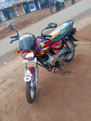 Bajaj Boxer 125 2024 Red