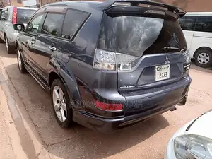 Mitsubishi Outlander 2012 Black
