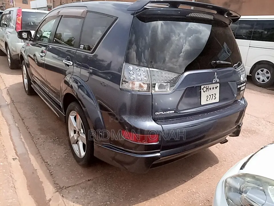 Mitsubishi Outlander 2012 Black