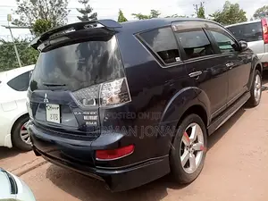 Mitsubishi Outlander 2012 Black