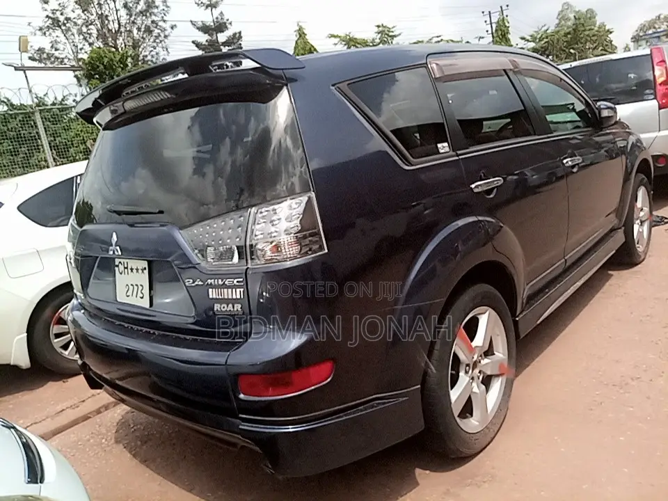 Mitsubishi Outlander 2012 Black