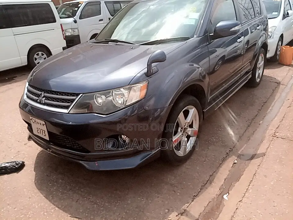 Mitsubishi Outlander 2012 Black