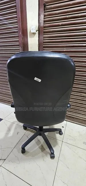 Comfortable Unique Pure Leather Executive Chair