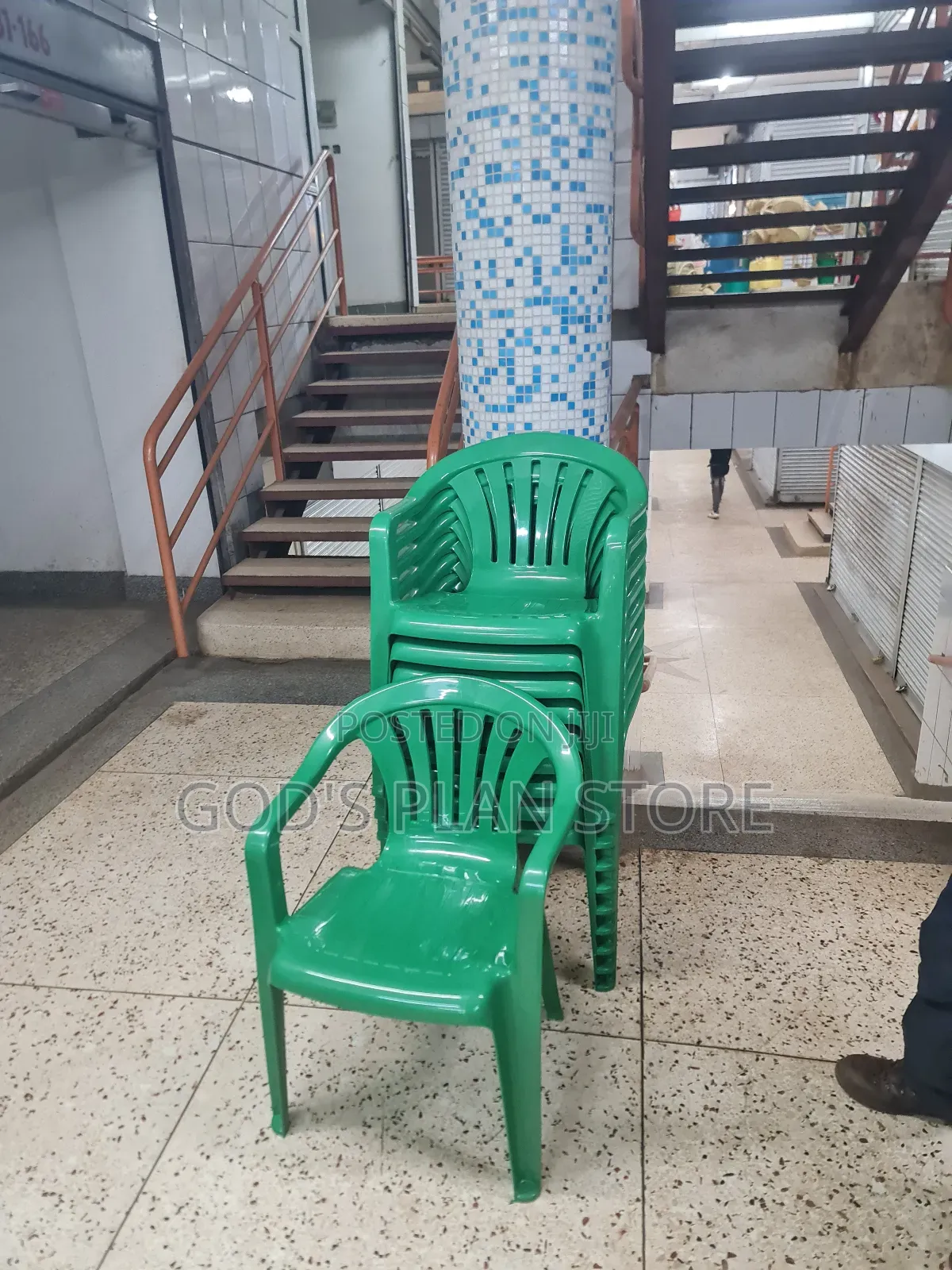 Angled Plastic Chairs Plastic Chairs