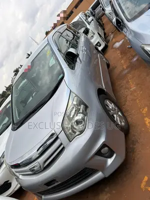 Toyota Noah 2012 Silver