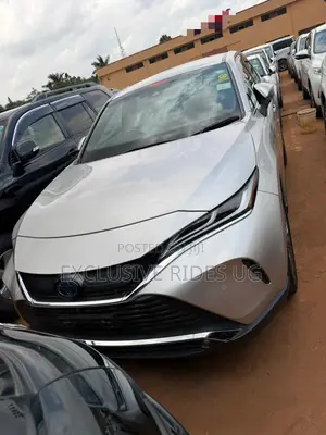 Toyota Harrier 2.5 Hybrid 4WD 2021 Silver