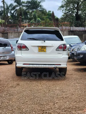 Toyota Harrier 2.2 16V 2002 White