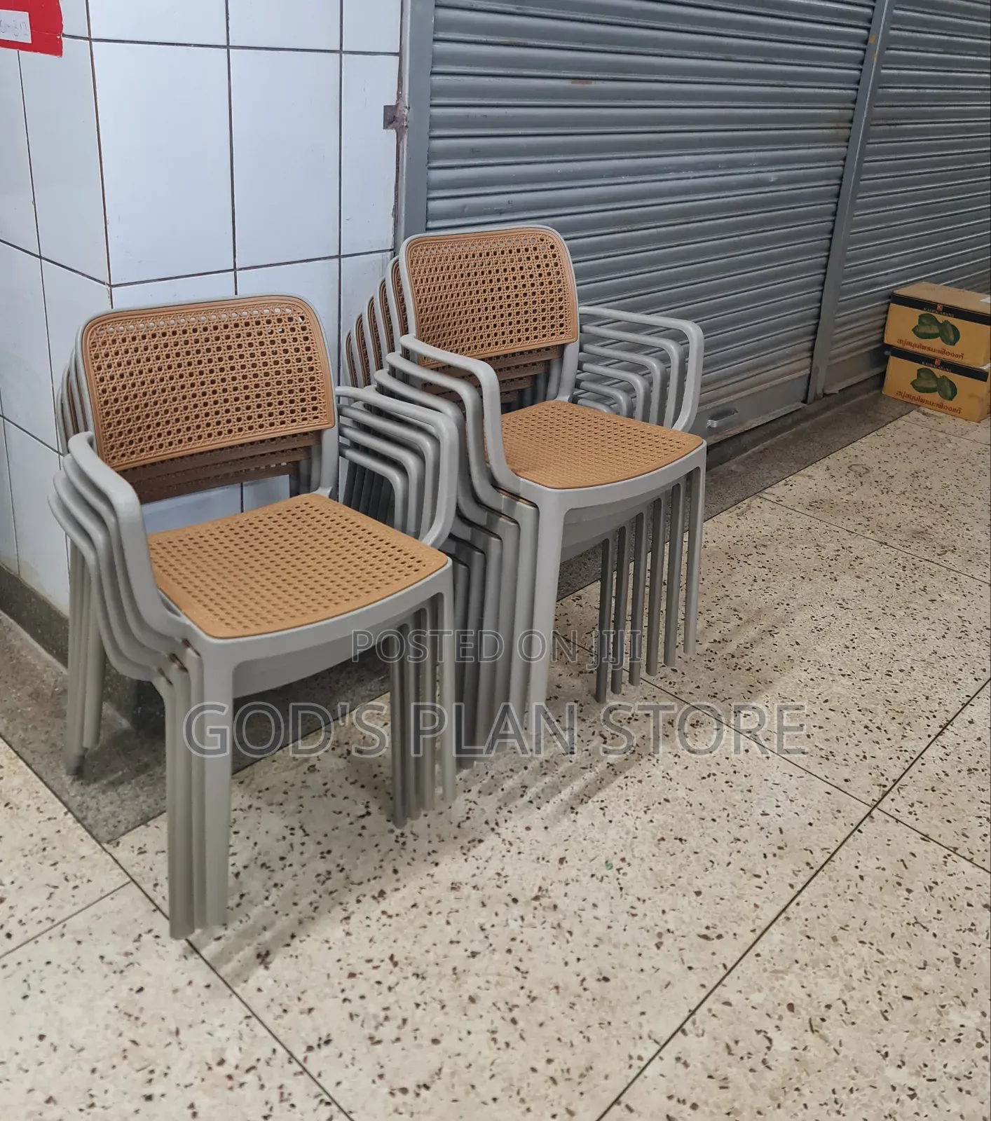 Uratex Plastic Chairs Plastic Chairs for Garden Beach Bar and Hotel