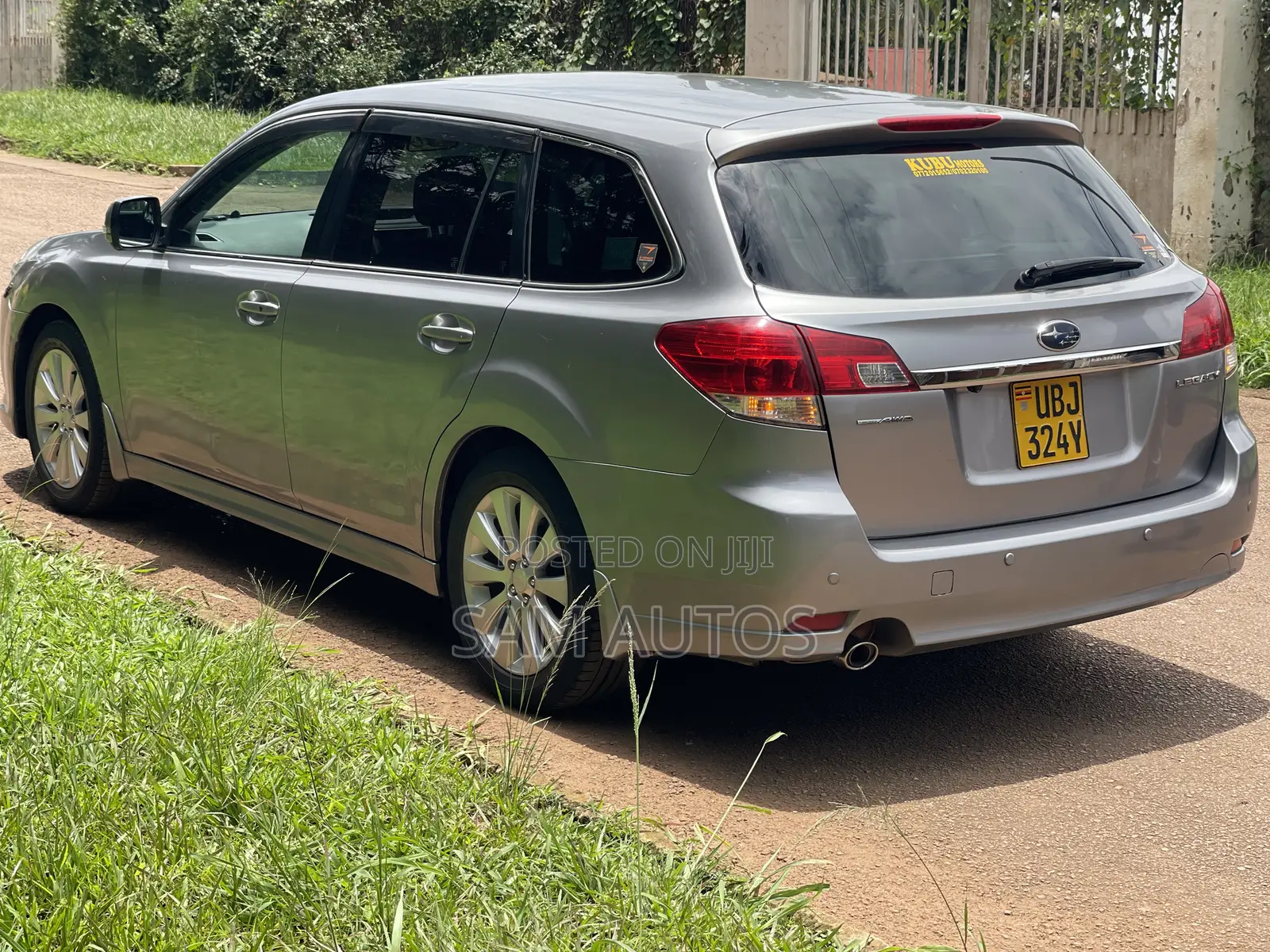 Subaru Legacy 2009 Silver