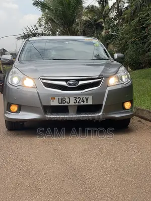 Subaru Legacy 2009 Silver