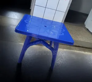 Standardized Plastic Table Plastic Table 4people