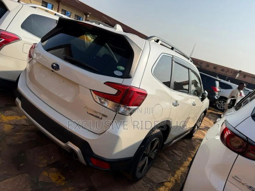 Subaru Forester 2021 White
