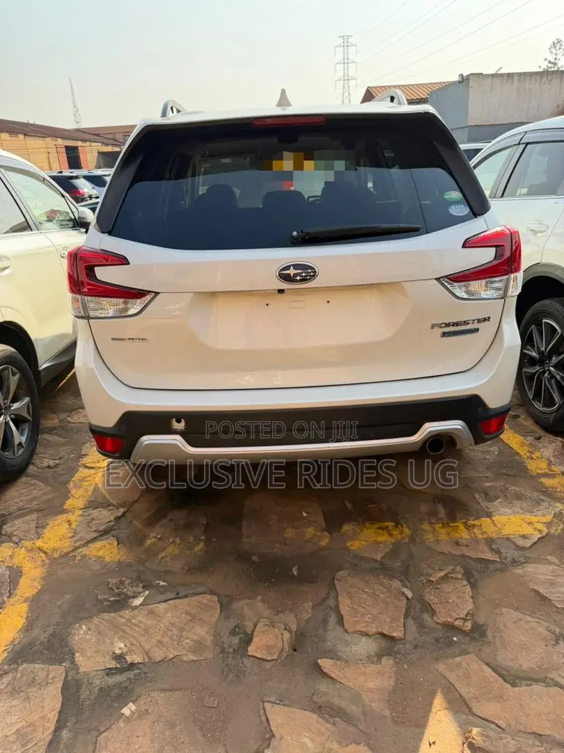 Subaru Forester 2021 White