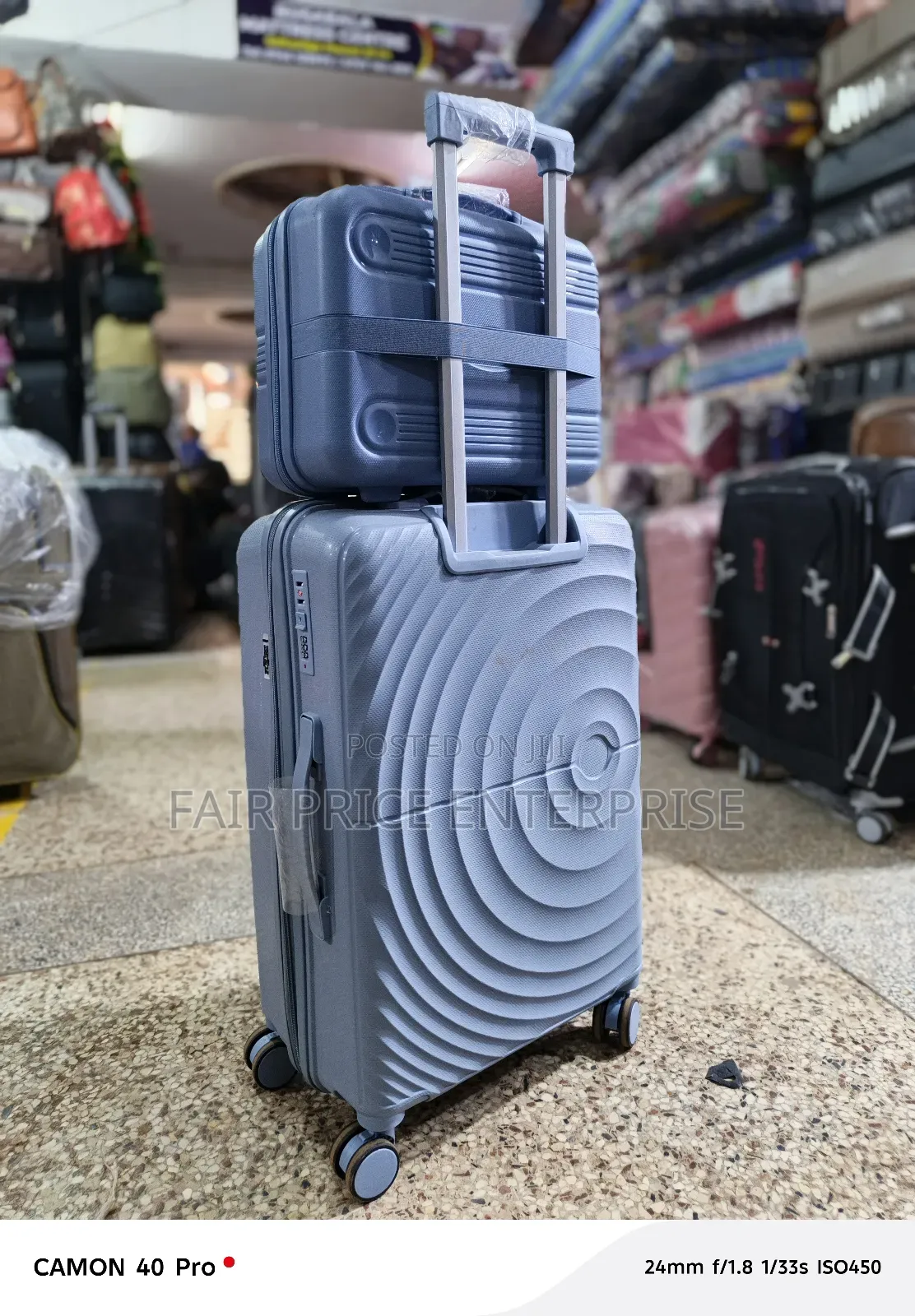 Executive Plastic Suitcase Set. Medium and Beauty Case