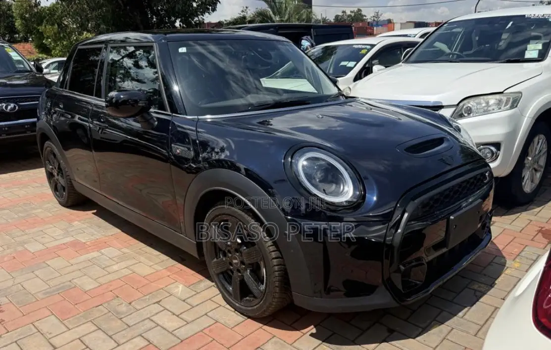Mini Cooper 2023 Blue