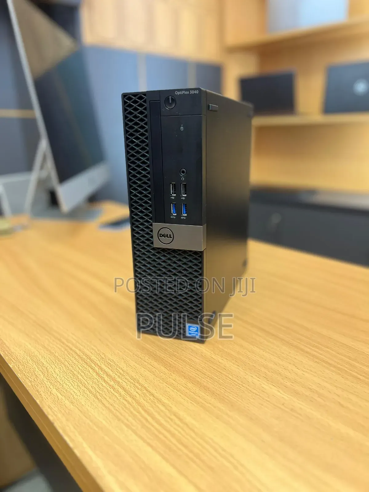 Desktop Computer Dell Optiplex 3040 4GB Intel Core i5 SSD 256GB