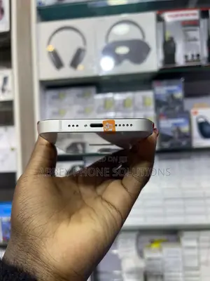Apple iPhone 13 128 GB White