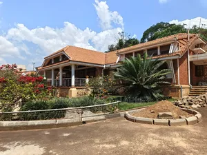 5bdrm Bungalow in Fs Properties Ltd, Central Division for rent