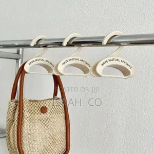 6-piece Pack Of Ergonomic Closet Handbag Hangers