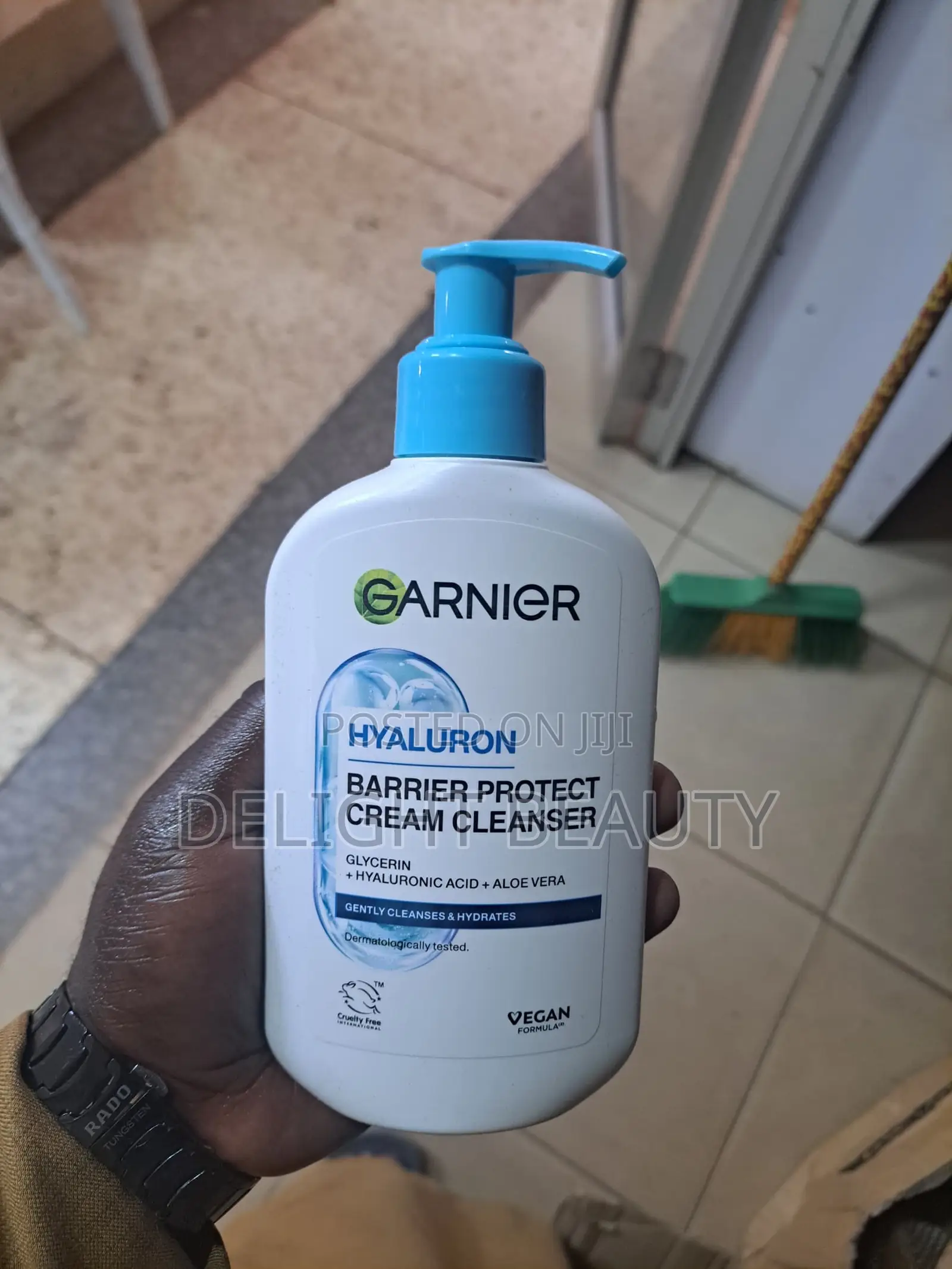 Garnier Hyaluron Barrier Protect Cream Cleanser