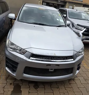 Mitsubishi Outlander 2012 Silver