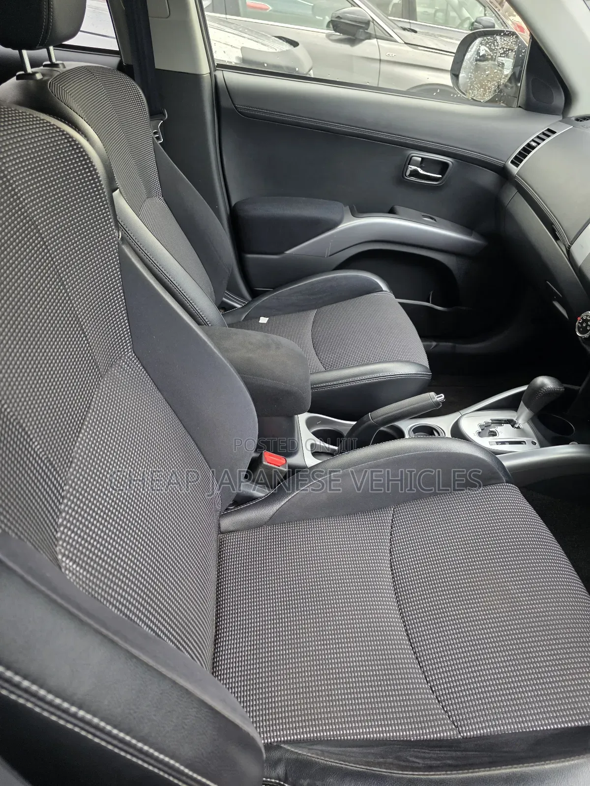 Mitsubishi Outlander 2012 Silver