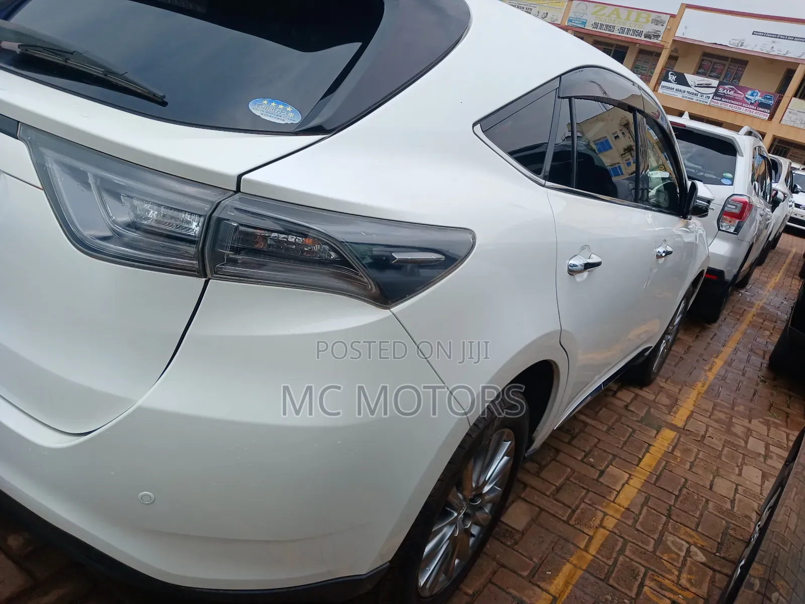 Toyota Harrier 2.0 2016 White