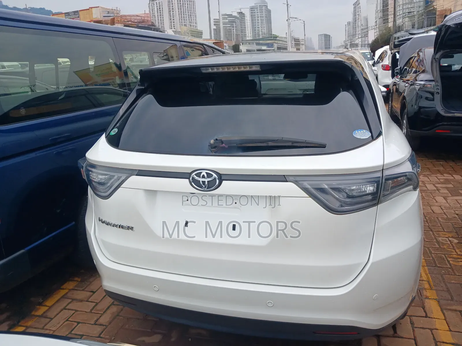 Toyota Harrier 2.0 2016 White