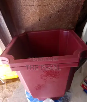 Plastic Flower Pots