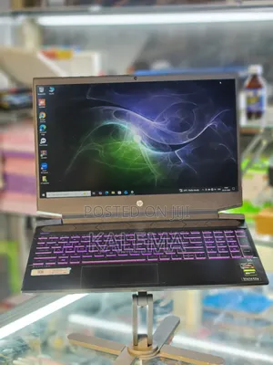 Laptop HP Pavilion 15-cs3063cl 8GB AMD Ryzen 5 SSD 256GB