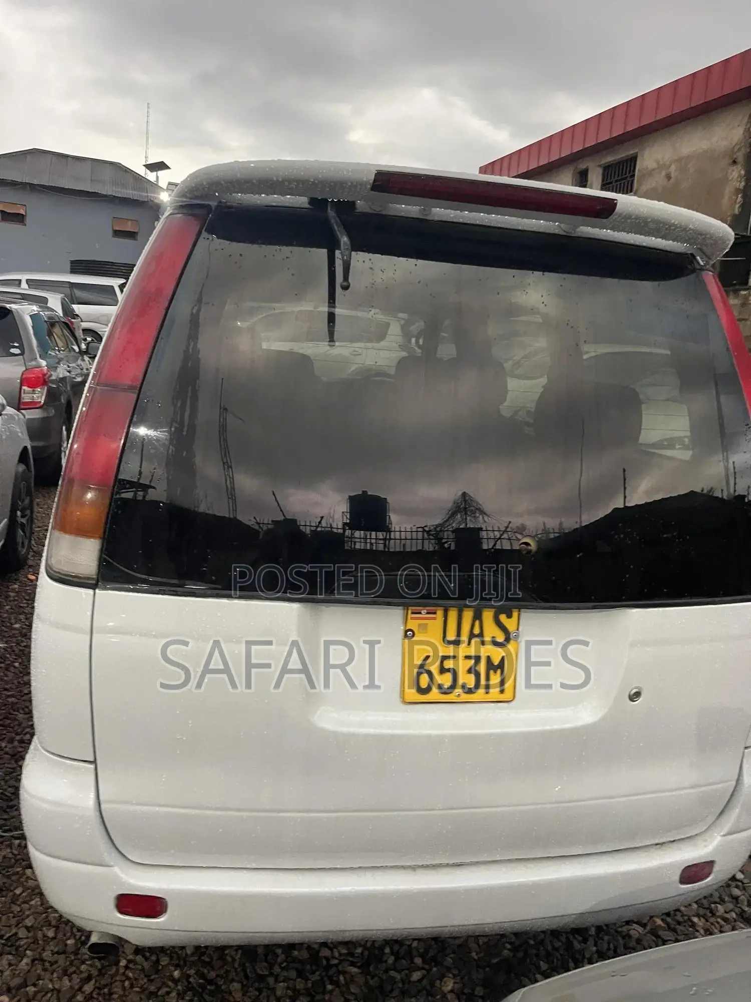 Toyota Noah 2002 White