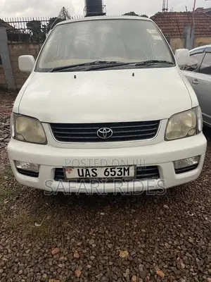 Toyota Noah 2002 White