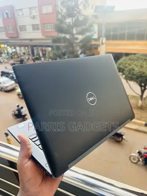 Laptop Dell Latitude 7390 8GB Intel Core i5 SSD 256GB
