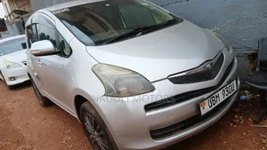 Toyota Ractis 2008 Silver