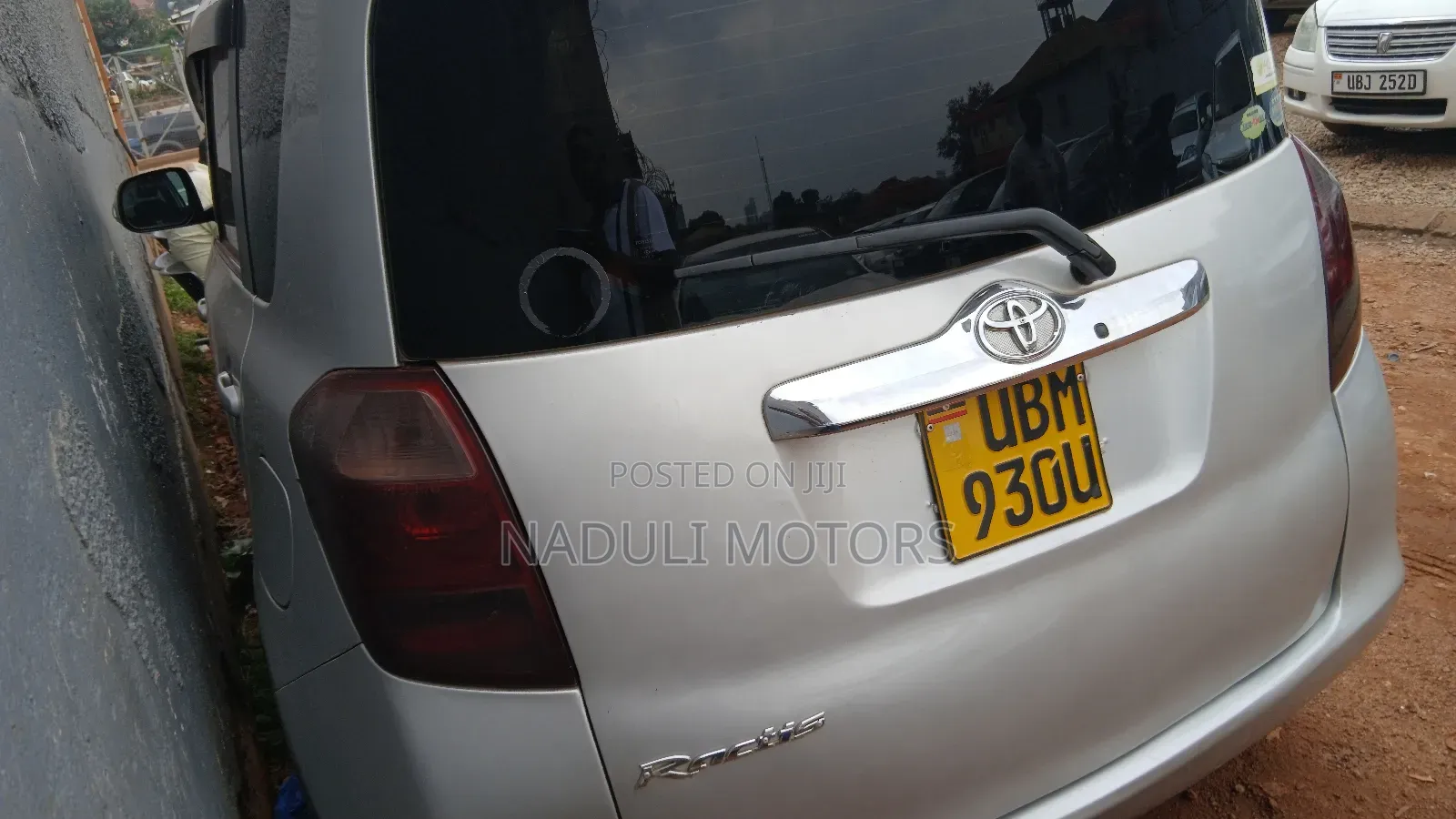 Toyota Ractis 2008 Silver