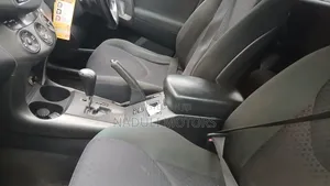 Toyota Vanguard 2010 Silver