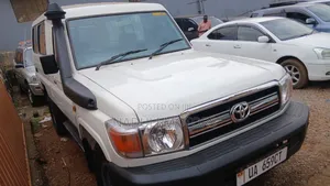 Toyota Land Cruiser 2007 White