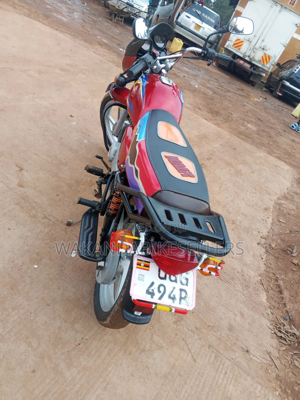 Bajaj Boxer 125 2024 Red