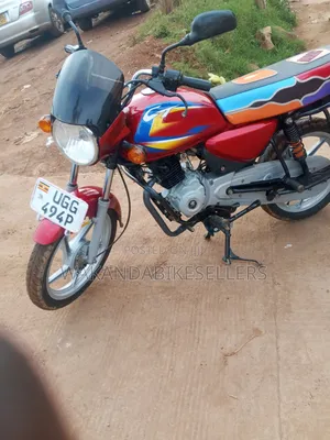 Bajaj Boxer 125 2024 Red