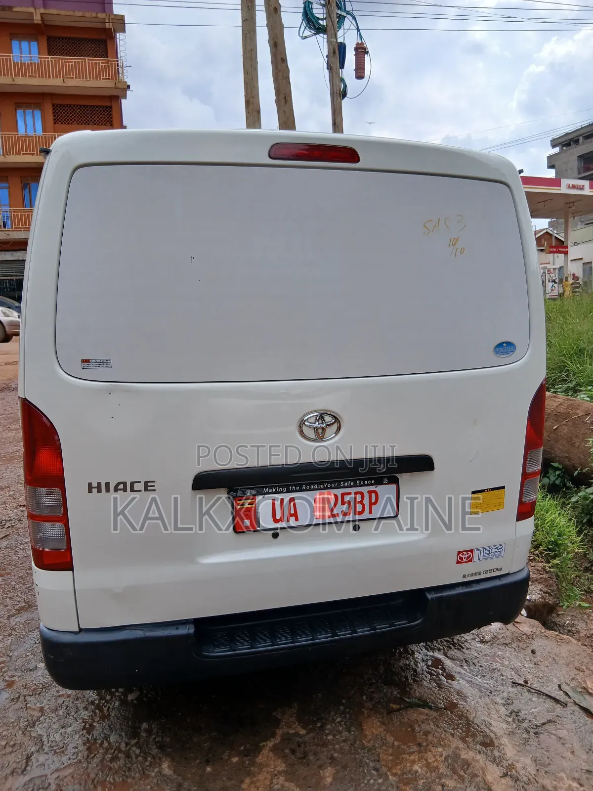 Toyota HiAce 2012 White