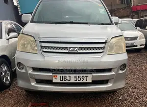 Toyota Noah 2007 Silver