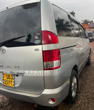 Toyota Noah 2007 Silver