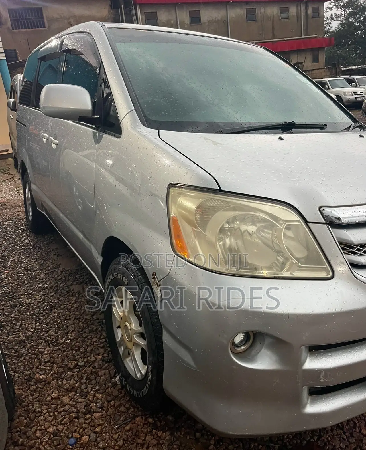Toyota Noah 2007 Silver