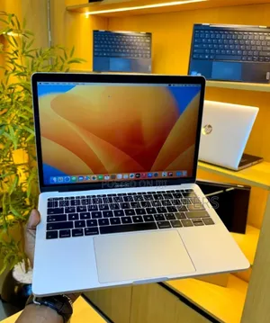 Laptop Apple MacBook Pro 2017 8GB Intel Core i5 SSD 256GB