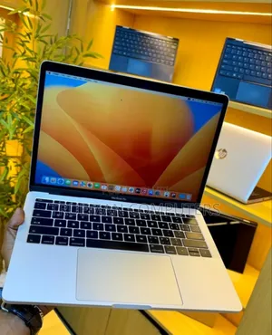 Laptop Apple MacBook Pro 2017 8GB Intel Core i5 SSD 256GB