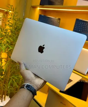 Laptop Apple MacBook Pro 2017 8GB Intel Core i5 SSD 256GB