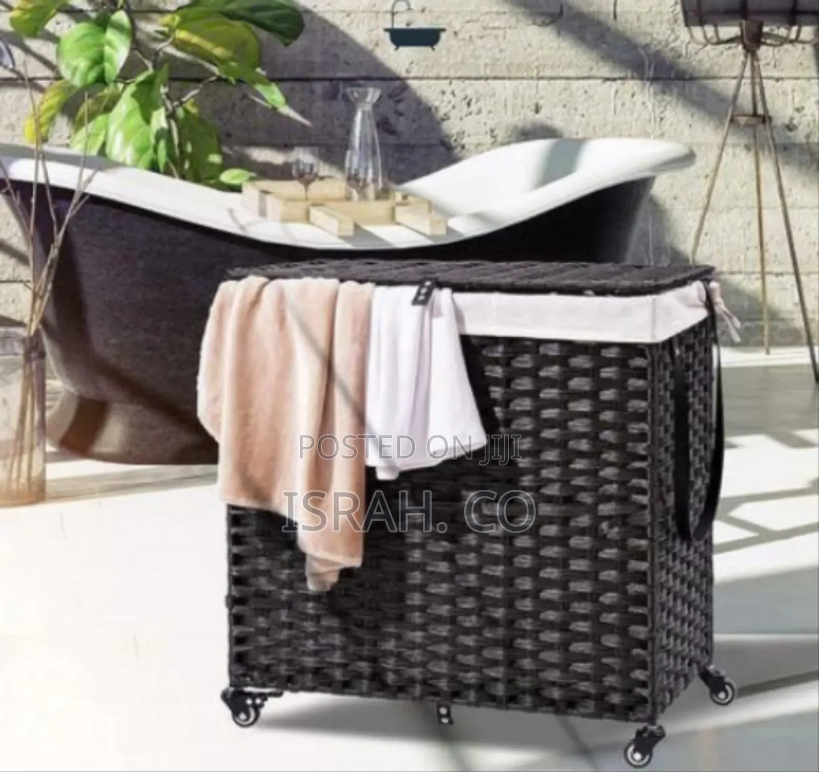 Rolling Wicker Laundry Hamper With Lid and Liner