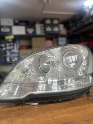 Mercedes Benz Ml350 W164 2009-11 Headlight With Control Module